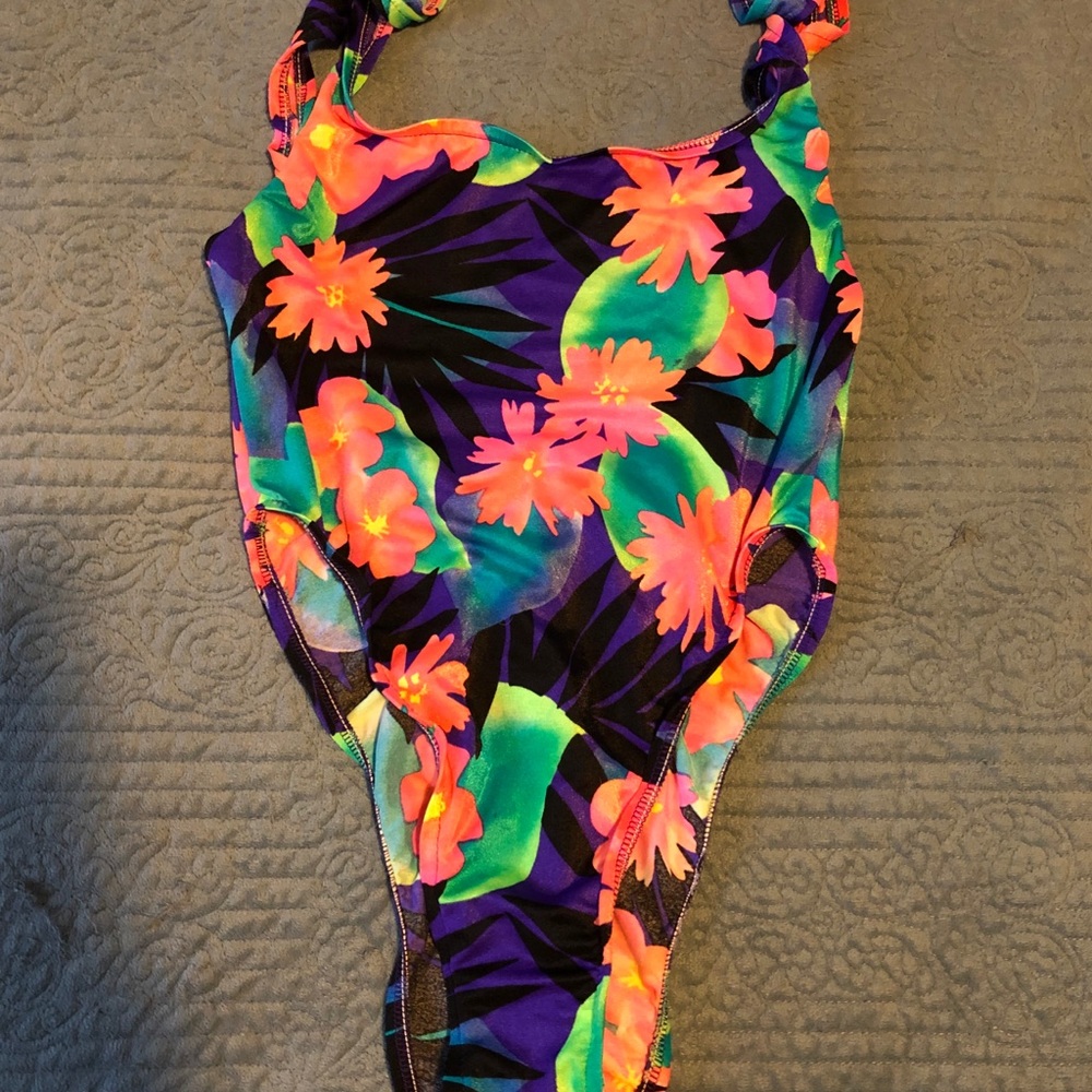 Vintage 80’s high cut one piece bathing suit